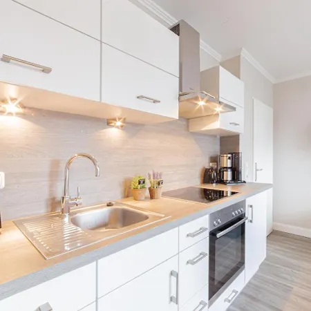 Apartment Lille 1 *